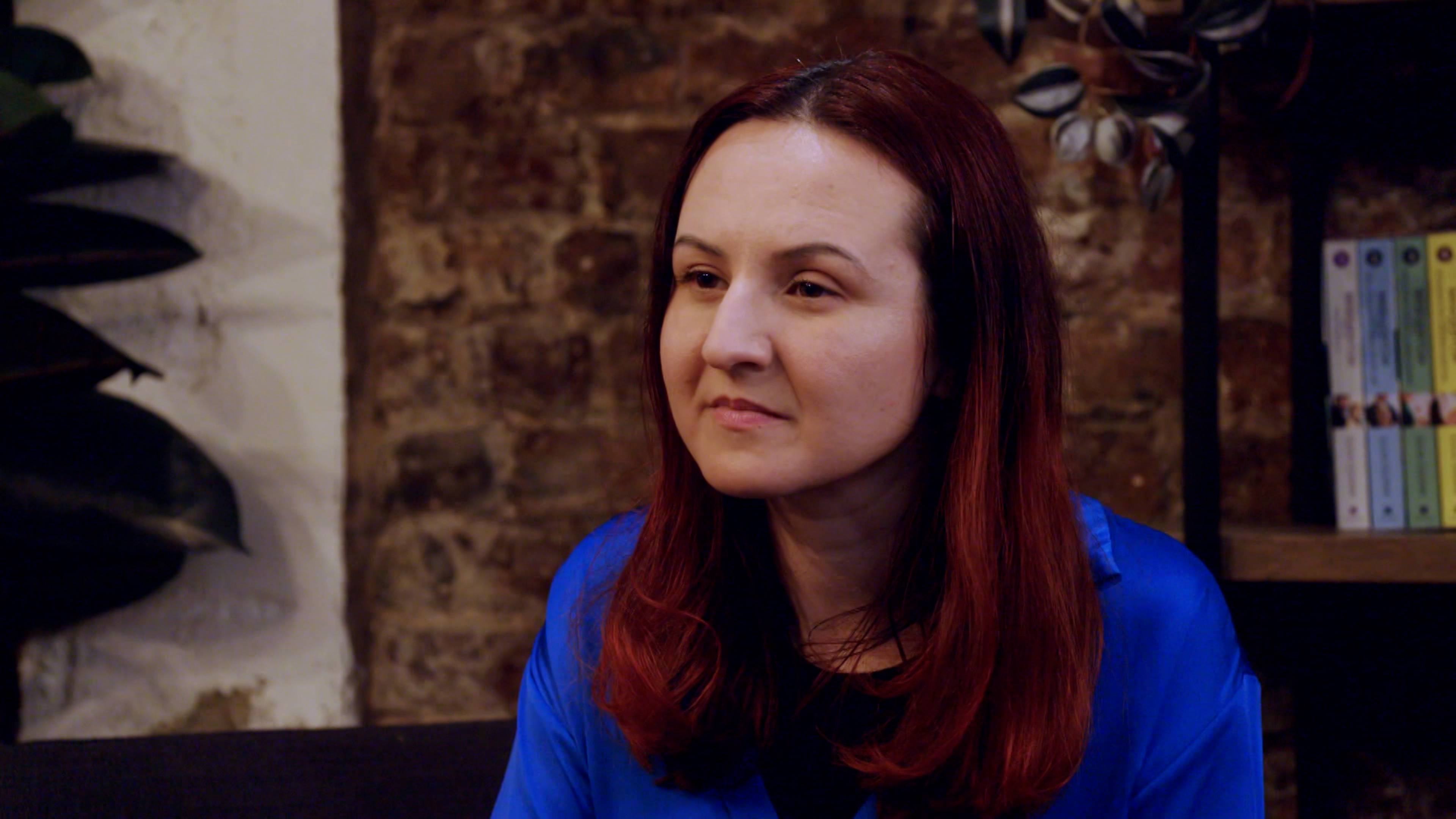 العلاقة والأكاذيب وأشرطة الفيديو