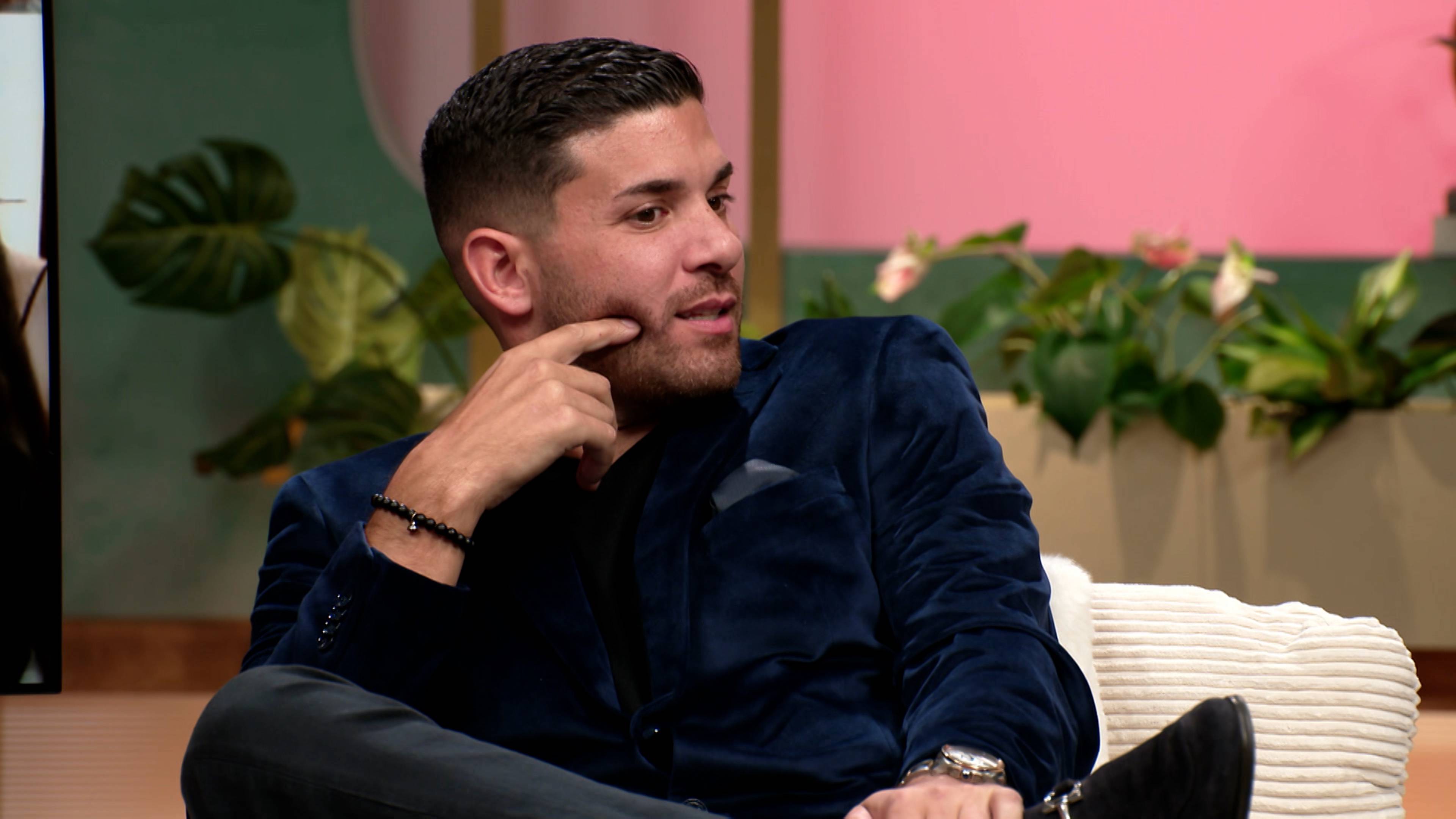 كشف الحقائق الجزء 4